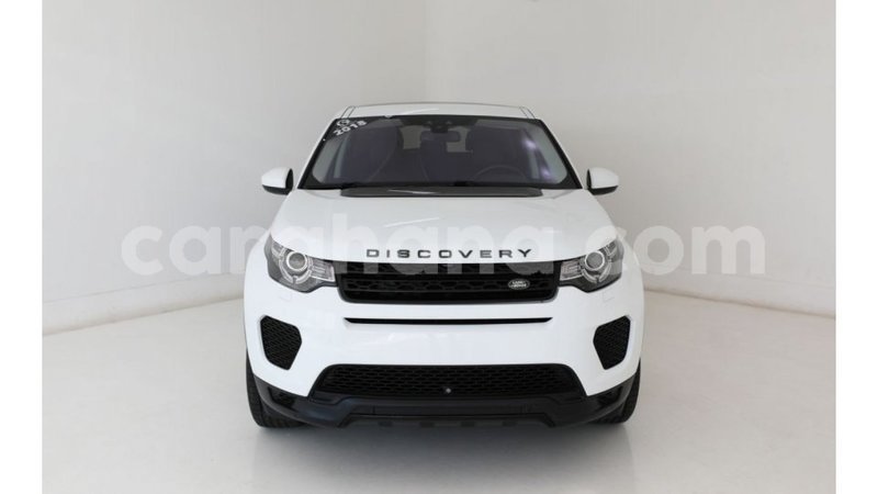 Big with watermark land rover discovery ashanti import dubai 17984