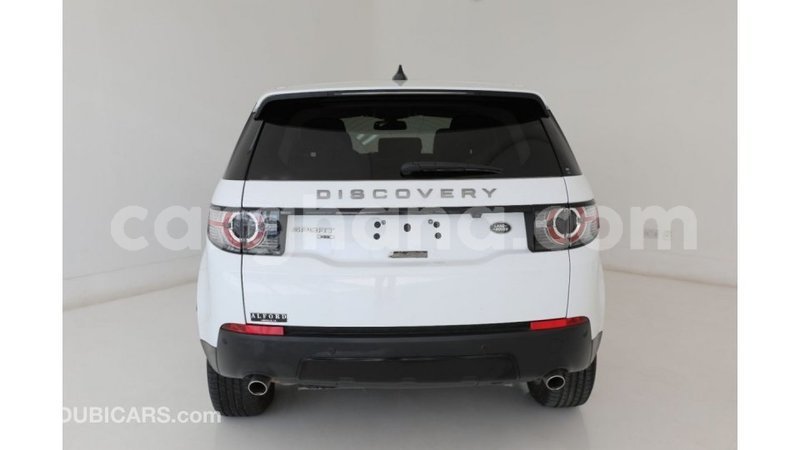 Big with watermark land rover discovery ashanti import dubai 17984