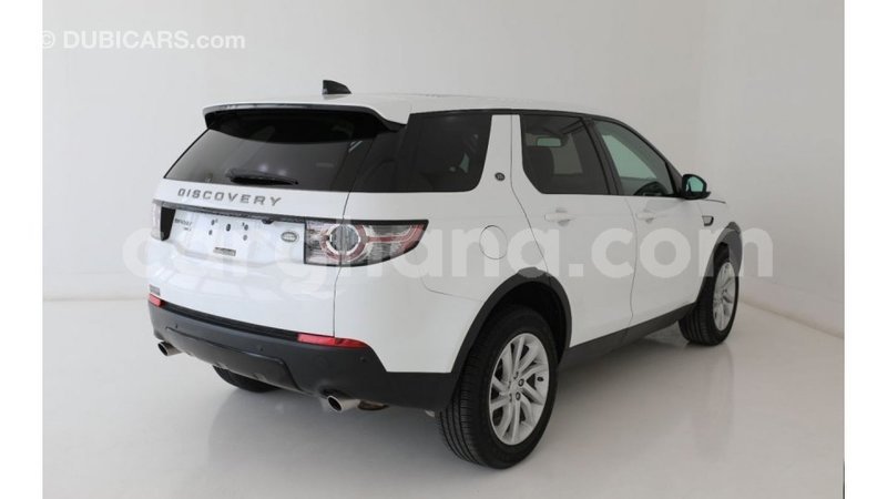 Big with watermark land rover discovery ashanti import dubai 17984