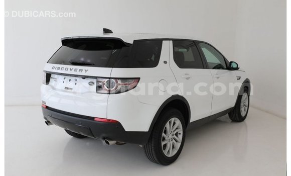 Sayi Imported Land Rover Discovery White Mota in Import - Dubai a Ashanti Sayi Imported Land Rover Discovery White Mota in Import - Dubai a Ashanti