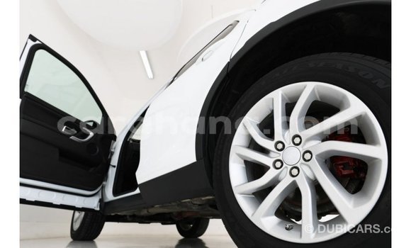 Sayi Imported Land Rover Discovery White Mota in Import - Dubai a Ashanti Sayi Imported Land Rover Discovery White Mota in Import - Dubai a Ashanti