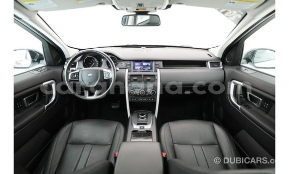 Sayi Imported Land Rover Discovery White Mota in Import - Dubai a Ashanti Sayi Imported Land Rover Discovery White Mota in Import - Dubai a Ashanti
