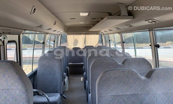 Sayi Imported Toyota Coaster White Mota in Import - Dubai a Ashanti Sayi Imported Toyota Coaster White Mota in Import - Dubai a Ashanti