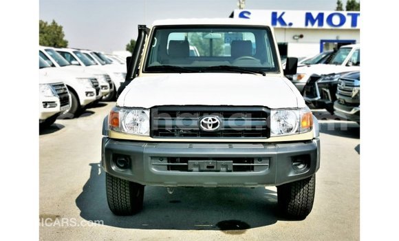 Sayi Imported Toyota Land Cruiser M Mota in Import - Dubai a Ashanti Sayi Imported Toyota Land Cruiser M Mota in Import - Dubai a Ashanti