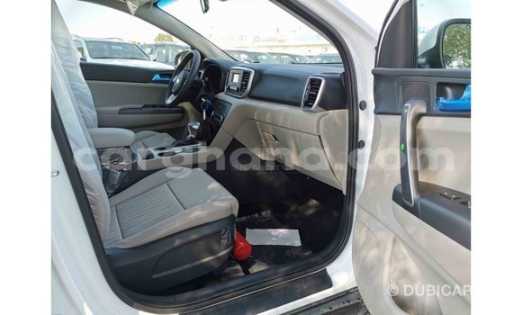 Buy Import Kia Sportage White Car in Import - Dubai in Ashanti Buy Import Kia Sportage White Car in Import - Dubai in Ashanti