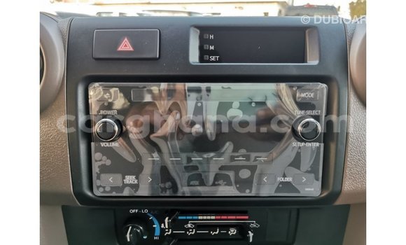 Sayi Imported Toyota Land Cruiser White Mota in Import - Dubai a Ashanti Sayi Imported Toyota Land Cruiser White Mota in Import - Dubai a Ashanti