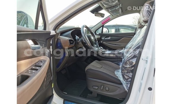Ra Imported Hyundai Santa Fe funfun Ọkọ̀ in Import - Dubai ni Ashanti Ra Imported Hyundai Santa Fe funfun Ọkọ̀ in Import - Dubai ni Ashanti