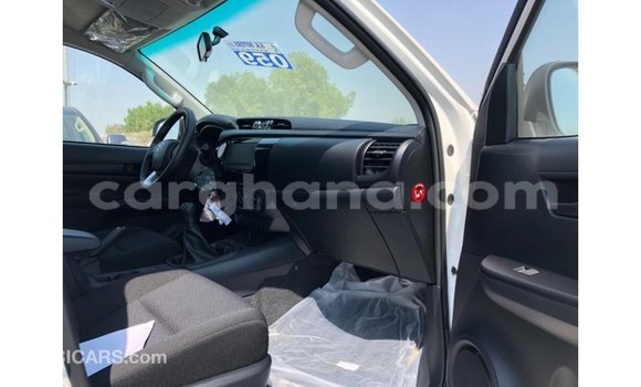 Buy Import Toyota Hilux White Car in Import - Dubai in Ashanti Buy Import Toyota Hilux White Car in Import - Dubai in Ashanti