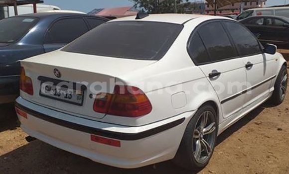 Ra Àlòkù BMW 3–Series funfun Ọkọ̀ in Tema ni Greater Accra Ra Àlòkù BMW 3–Series funfun Ọkọ̀ in Tema ni Greater Accra