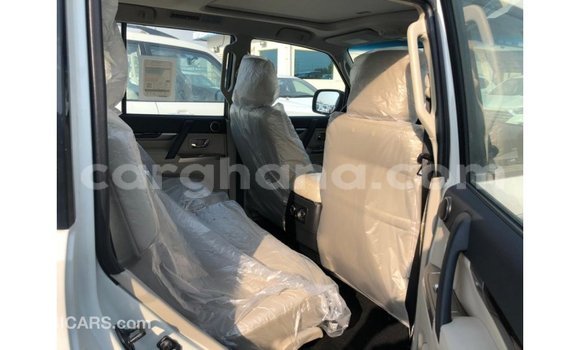 Sayi Imported Mitsubishi Pajero White Mota in Import - Dubai a Ashanti Sayi Imported Mitsubishi Pajero White Mota in Import - Dubai a Ashanti