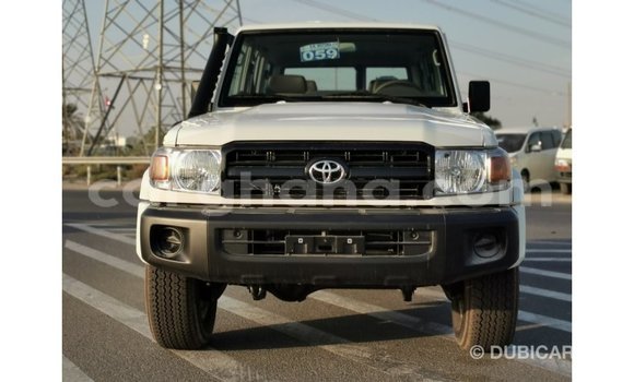 Buy Import Toyota Land Cruiser White Car in Import - Dubai in Ashanti Buy Import Toyota Land Cruiser White Car in Import - Dubai in Ashanti