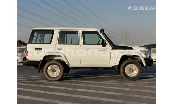 Buy Import Toyota Land Cruiser White Car in Import - Dubai in Ashanti Buy Import Toyota Land Cruiser White Car in Import - Dubai in Ashanti