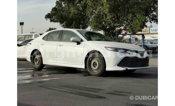 Ra Imported Toyota Camry funfun Ọkọ̀ in Import - Dubai ni Ashanti Ra Imported Toyota Camry funfun Ọkọ̀ in Import - Dubai ni Ashanti