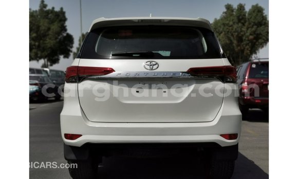 Buy Import Toyota Fortuner White Car in Import - Dubai in Ashanti Buy Import Toyota Fortuner White Car in Import - Dubai in Ashanti