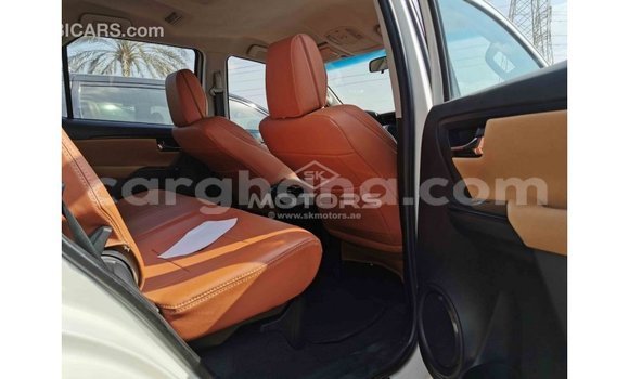 Sayi Imported Toyota Fortuner White Mota in Import - Dubai a Ashanti Sayi Imported Toyota Fortuner White Mota in Import - Dubai a Ashanti