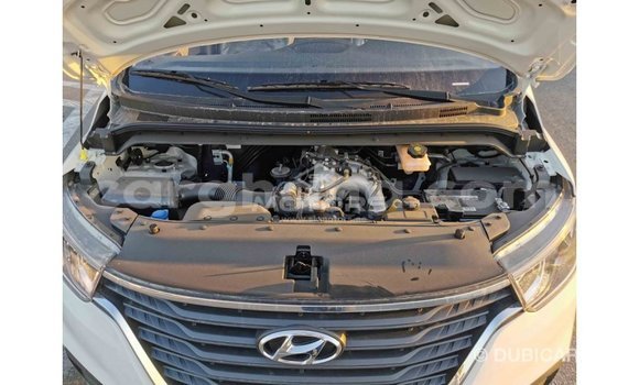 Buy Import Hyundai Accent White Car in Import - Dubai in Ashanti Buy Import Hyundai Accent White Car in Import - Dubai in Ashanti