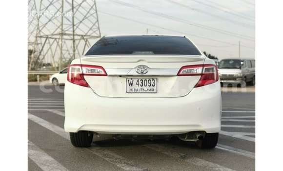 Sayi Imported Toyota Camry White Mota in Import - Dubai a Ashanti Sayi Imported Toyota Camry White Mota in Import - Dubai a Ashanti