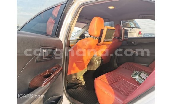 Sayi Imported Toyota Camry White Mota in Import - Dubai a Ashanti Sayi Imported Toyota Camry White Mota in Import - Dubai a Ashanti