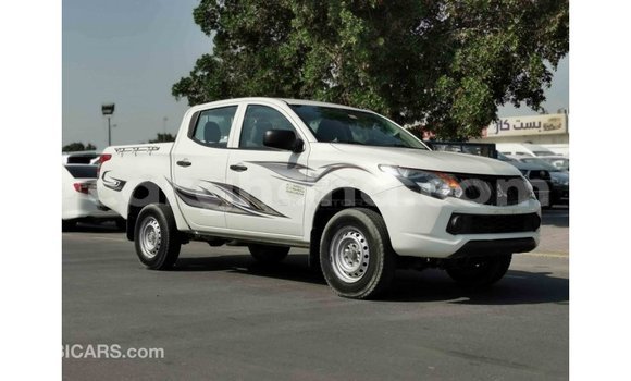 Ra Imported Mitsubishi L200 funfun Ọkọ̀ in Import - Dubai ni Ashanti Ra Imported Mitsubishi L200 funfun Ọkọ̀ in Import - Dubai ni Ashanti