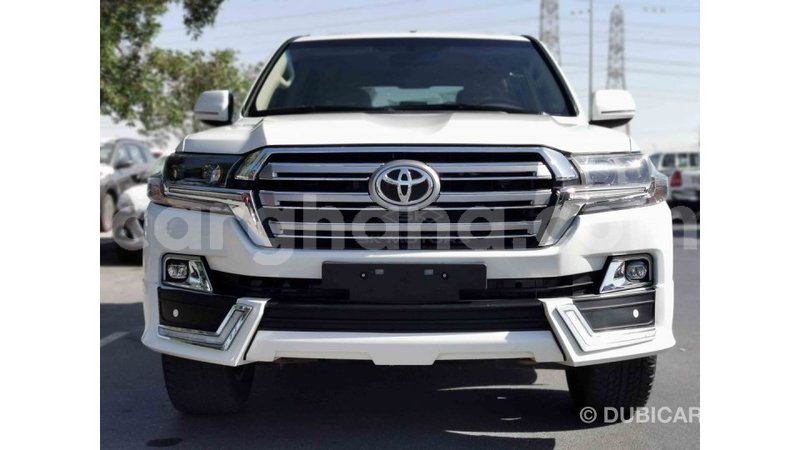 Big with watermark toyota land cruiser ashanti import dubai 18123