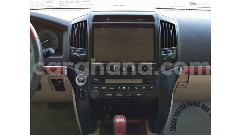 Big with watermark toyota land cruiser ashanti import dubai 18123