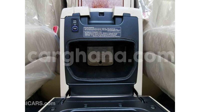 Big with watermark toyota land cruiser ashanti import dubai 18123