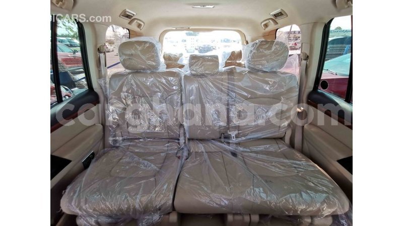 Big with watermark toyota land cruiser ashanti import dubai 18123