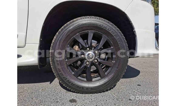 Sayi Imported Toyota Land Cruiser White Mota in Import - Dubai a Ashanti Sayi Imported Toyota Land Cruiser White Mota in Import - Dubai a Ashanti