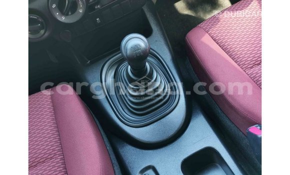 Ra Imported Toyota Hilux funfun Ọkọ̀ in Import - Dubai ni Ashanti Ra Imported Toyota Hilux funfun Ọkọ̀ in Import - Dubai ni Ashanti