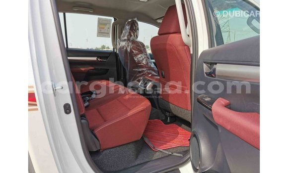 Ra Imported Toyota Hilux funfun Ọkọ̀ in Import - Dubai ni Ashanti Ra Imported Toyota Hilux funfun Ọkọ̀ in Import - Dubai ni Ashanti