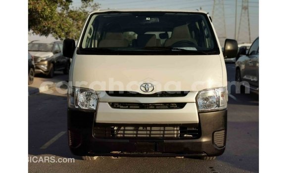 Sayi Imported Toyota Hiace White Mota in Import - Dubai a Ashanti Sayi Imported Toyota Hiace White Mota in Import - Dubai a Ashanti