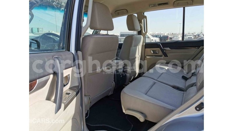 Big with watermark mitsubishi pajero ashanti import dubai 18164