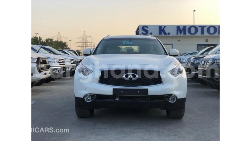 Big with watermark infiniti ex ashanti import dubai 18215