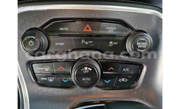 Ra Imported Dodge Challenger funfun Ọkọ̀ in Import - Dubai ni Ashanti Ra Imported Dodge Challenger funfun Ọkọ̀ in Import - Dubai ni Ashanti