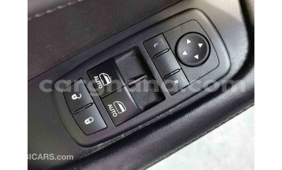 Ra Imported Dodge Challenger funfun Ọkọ̀ in Import - Dubai ni Ashanti Ra Imported Dodge Challenger funfun Ọkọ̀ in Import - Dubai ni Ashanti