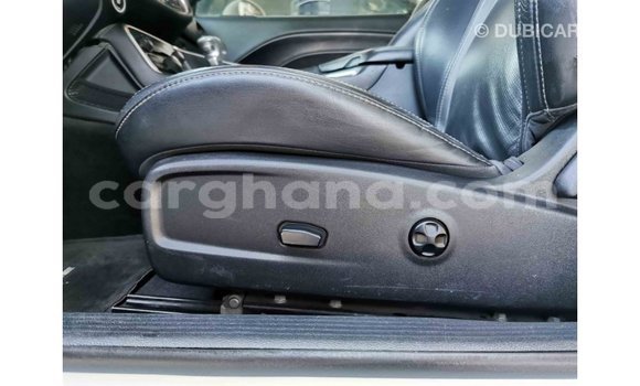 Ra Imported Dodge Challenger funfun Ọkọ̀ in Import - Dubai ni Ashanti Ra Imported Dodge Challenger funfun Ọkọ̀ in Import - Dubai ni Ashanti