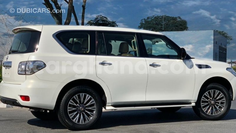 Big with watermark nissan patrol ashanti import dubai 18226