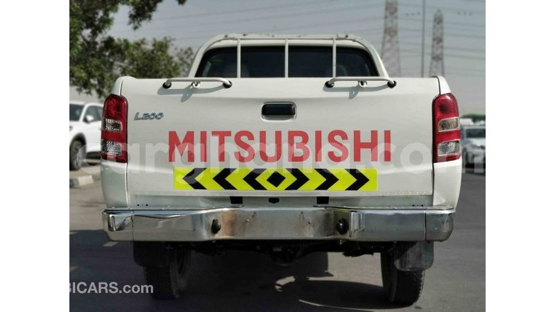 Big with watermark mitsubishi l200 ashanti import dubai 18231