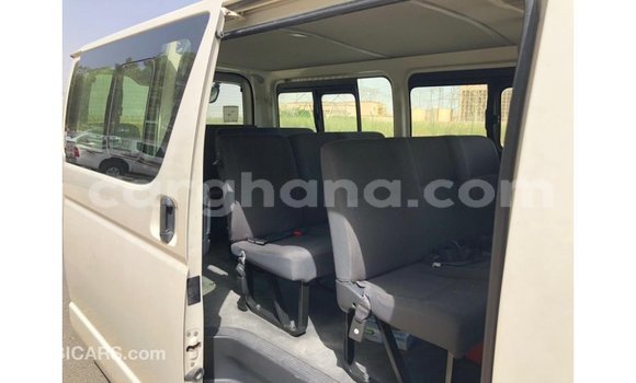 Ra Imported Toyota Hiace funfun Ọkọ̀ in Import - Dubai ni Ashanti Ra Imported Toyota Hiace funfun Ọkọ̀ in Import - Dubai ni Ashanti