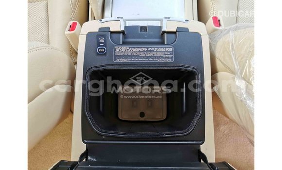 Ra Imported Toyota Land Cruiser funfun Ọkọ̀ in Import - Dubai ni Ashanti Ra Imported Toyota Land Cruiser funfun Ọkọ̀ in Import - Dubai ni Ashanti