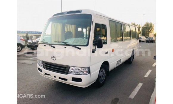 Ra Imported Toyota Coaster funfun Ọkọ̀ in Import - Dubai ni Ashanti Ra Imported Toyota Coaster funfun Ọkọ̀ in Import - Dubai ni Ashanti