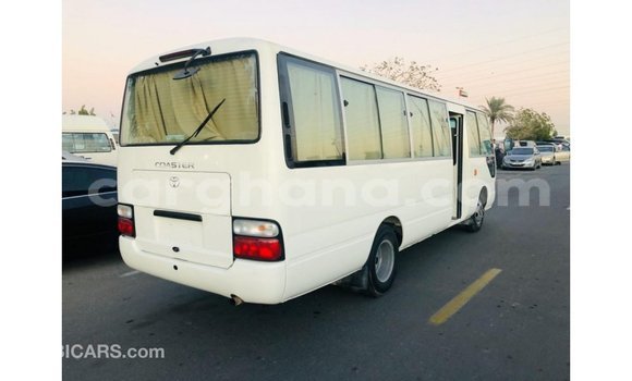 Ra Imported Toyota Coaster funfun Ọkọ̀ in Import - Dubai ni Ashanti Ra Imported Toyota Coaster funfun Ọkọ̀ in Import - Dubai ni Ashanti