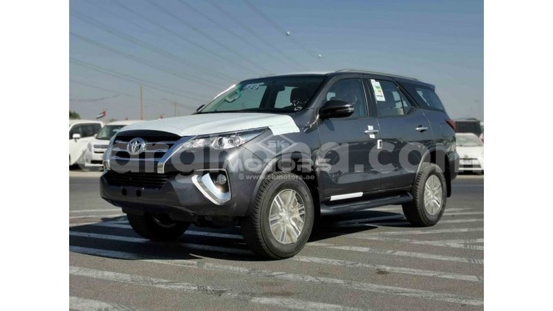 Big with watermark toyota fortuner ashanti import dubai 18259