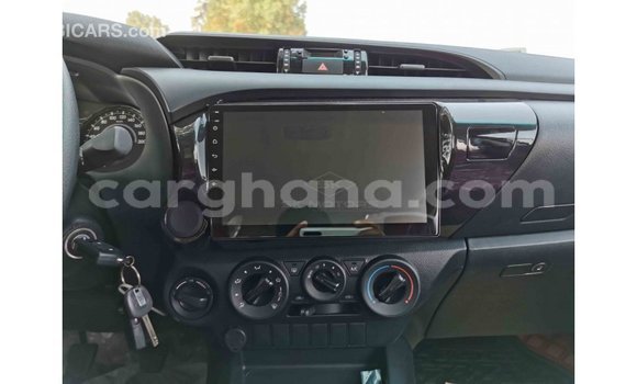 Sayi Imported Toyota Hilux White Mota in Import - Dubai a Ashanti Sayi Imported Toyota Hilux White Mota in Import - Dubai a Ashanti