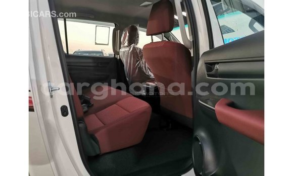 Buy Import Toyota Hilux White Car in Import - Dubai in Ashanti Buy Import Toyota Hilux White Car in Import - Dubai in Ashanti