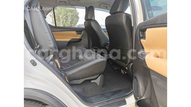 Big with watermark toyota fortuner ashanti import dubai 18294