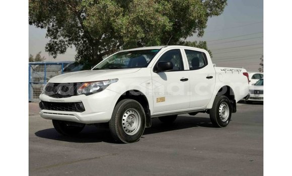 Buy Import Mitsubishi L200 White Car in Import - Dubai in Ashanti Buy Import Mitsubishi L200 White Car in Import - Dubai in Ashanti