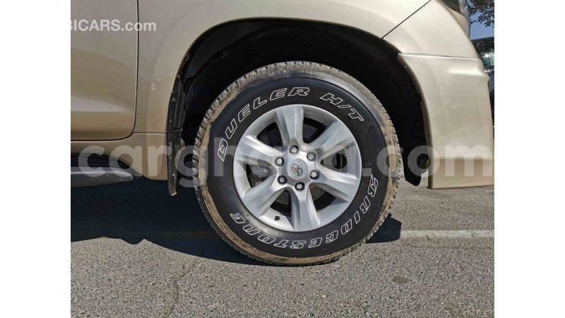 Big with watermark toyota prado ashanti import dubai 18314