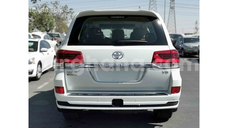 Big with watermark toyota land cruiser ashanti import dubai 18320