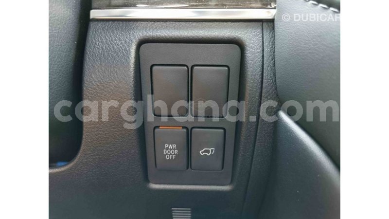 Big with watermark toyota land cruiser ashanti import dubai 18320